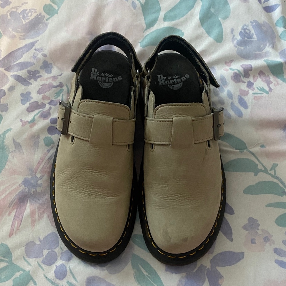 Dr. Martens women’s  Tan Leather slip ons